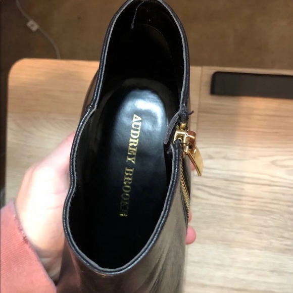 Black booties - Picture 2 of 5